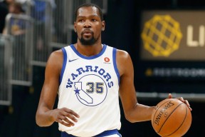 杜兰特在加拿大队比赛中绝杀，败北引发热议！的简单介绍