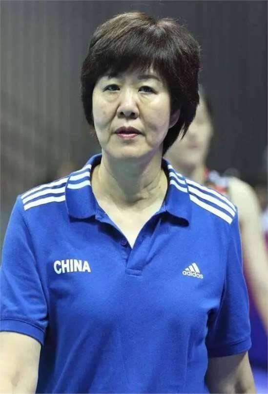 关于中国队观众热烈欢呼！，Faker迎来十赛季出色发挥赛场气氛高涨的信息
