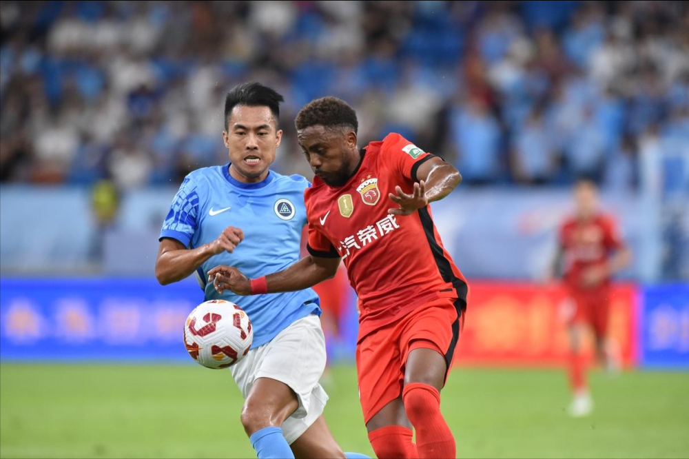  转会期上海海港备战法国杯；队长鼓劲细节曝光；震撼外界；赛季目标并未改变