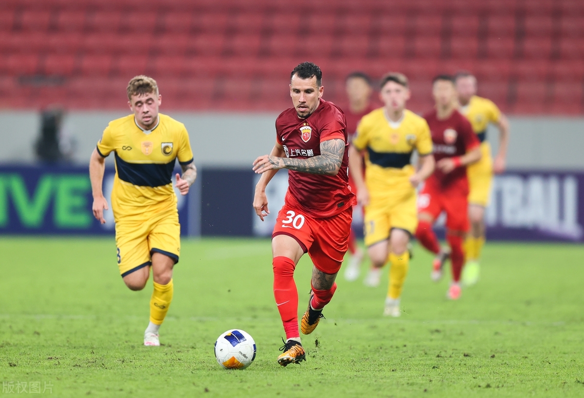  转会期上海海港备战法国杯；队长鼓劲细节曝光；震撼外界；赛季目标并未改变