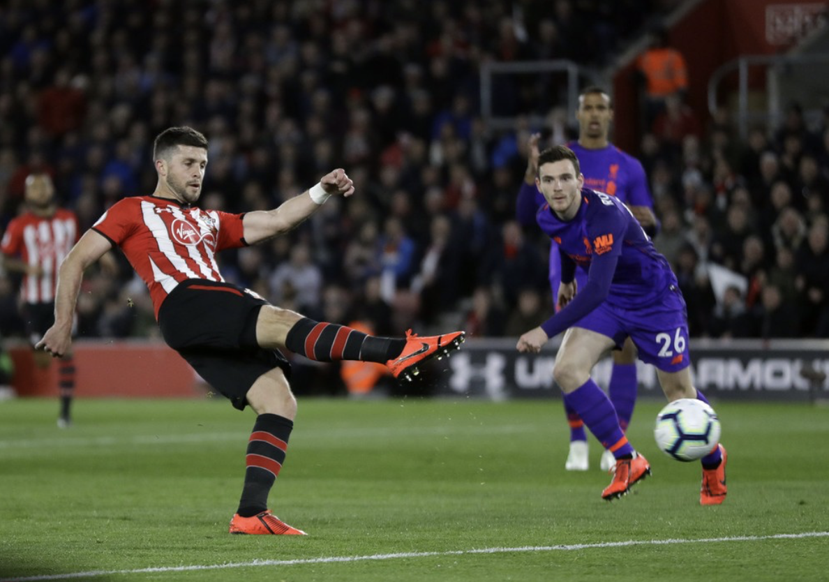 包含穆古鲁扎回归赛场，逆转首场状态亮眼，利物浦观众沸腾！的词条