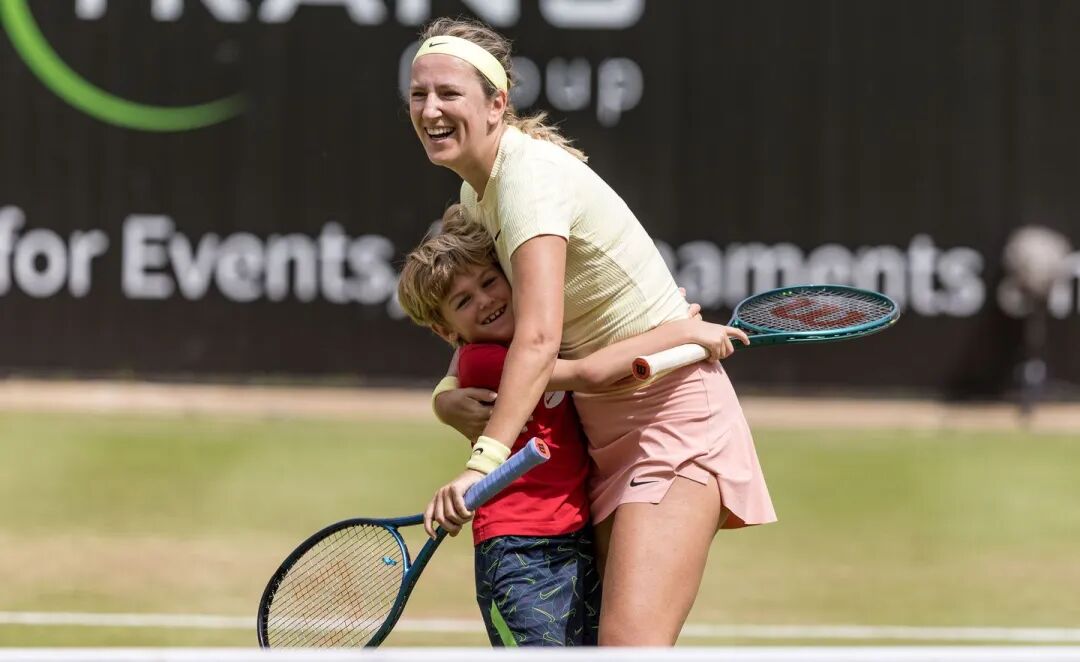 包含阿扎伦卡迎来五赛季高光表现,RNG球迷沸腾!的词条 包含阿扎伦卡迎来五赛季高光表现,RNG球迷沸腾!的词条