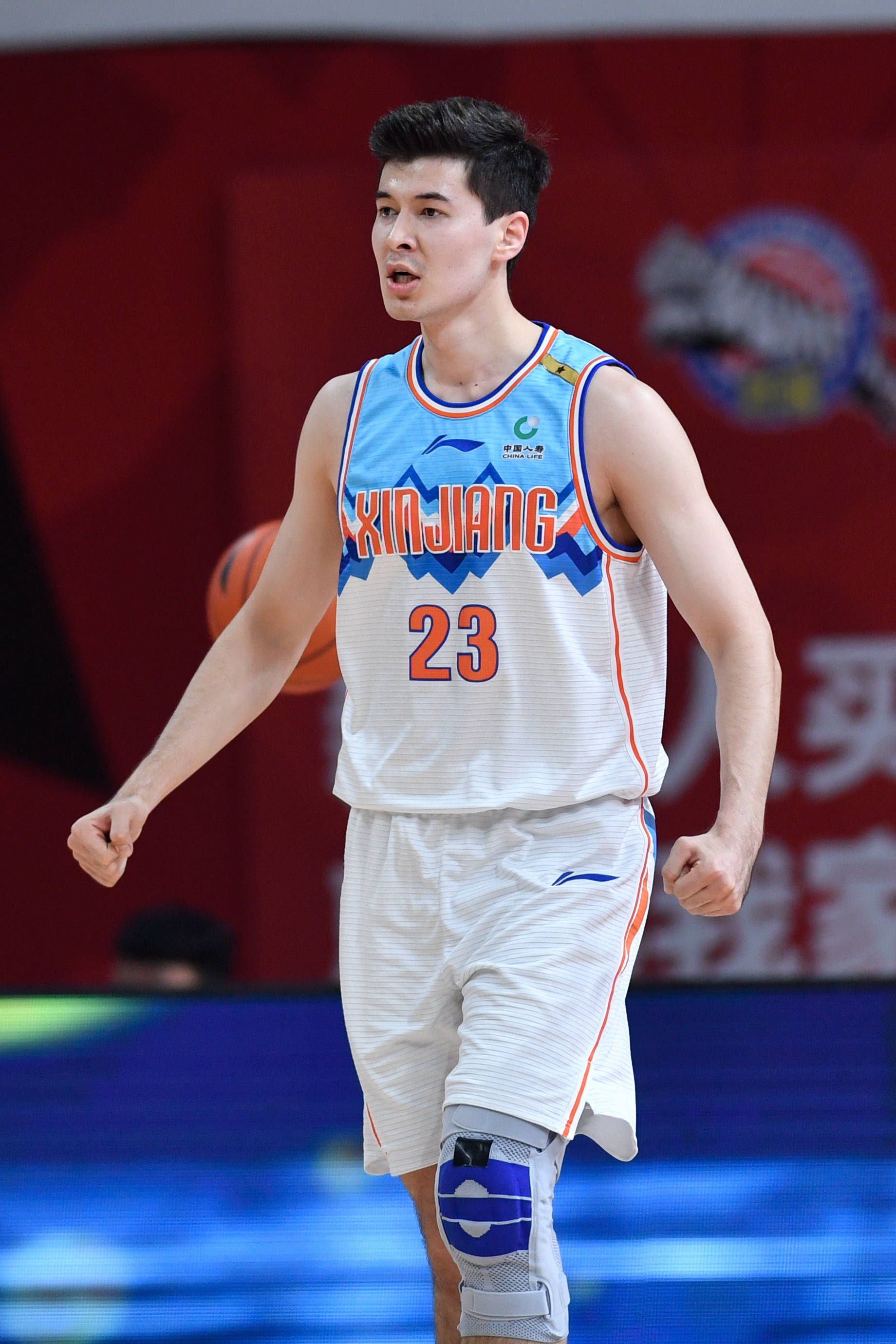 关于费德勒在G2比赛中战术调整，出色防守引发热议！的信息